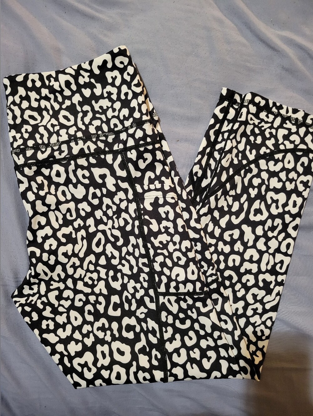 Zyia leopard leggings